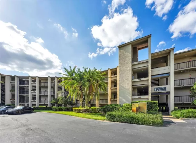 MLS: O5941510 Condo For Sale