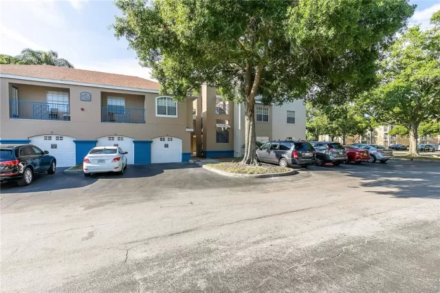 MLS: O5942290 Condo For Sale