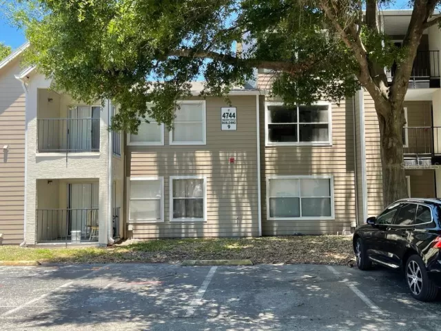 MLS: O5942702 Condo For Sale