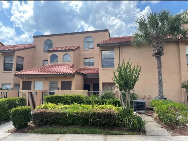 MLS: O5942936 Condo For Sale