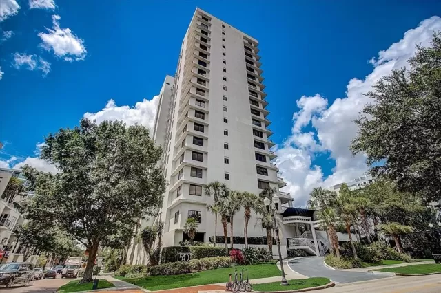 MLS: O5943481 Condo For Sale