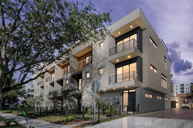 MLS: O5943591 Condo For Sale