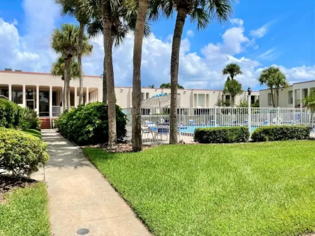 MLS: O5945238 Condo For Sale