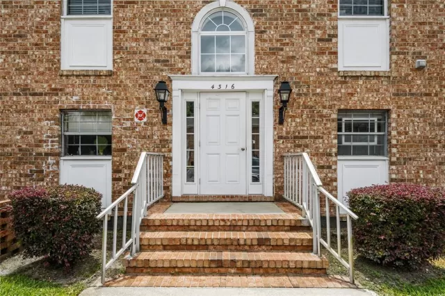 MLS: O5946684 Condo For Sale