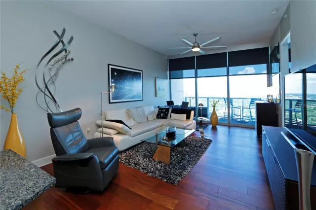 MLS: O5946983 Condo For Sale