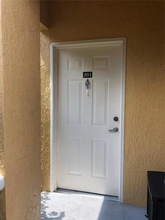 MLS: O5948520 Condo For Sale