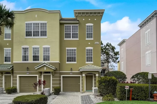 MLS: O5948661 Condo For Sale