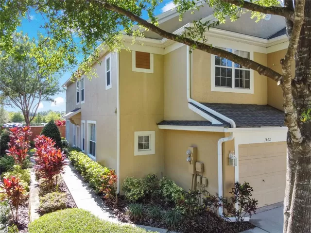 MLS: O5948917 Condo For Sale