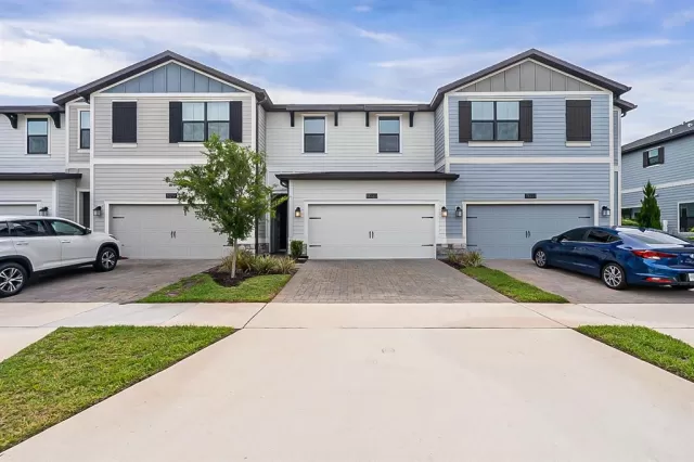 MLS: O5949396 Condo For Sale