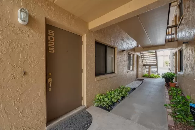 MLS: O5949555 Condo For Sale