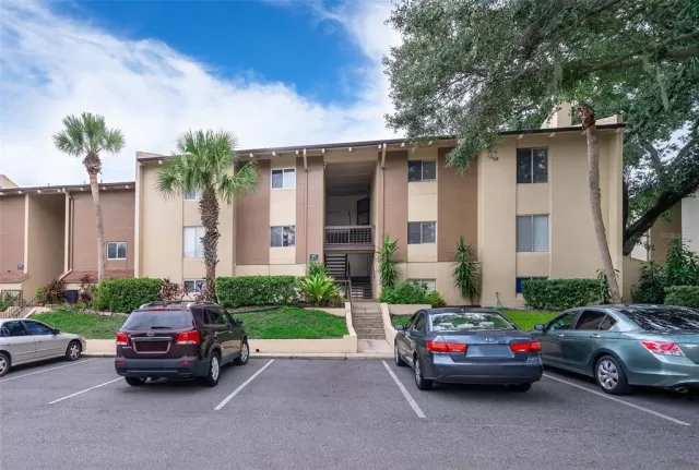 MLS: O5953000 Condo For Sale