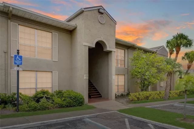 MLS: O5953274 Condo For Sale