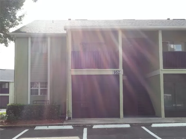 MLS: O5953279 Condo For Sale