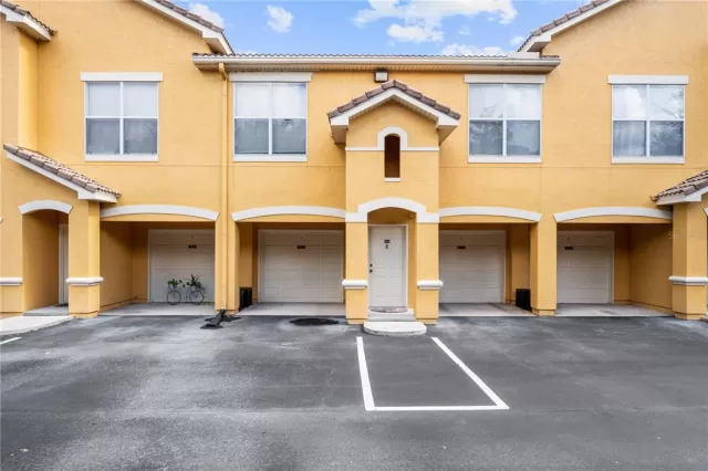 MLS: O5953460 Condo For Sale