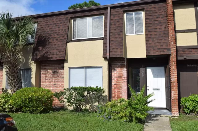 MLS: O5953634 Condo For Sale