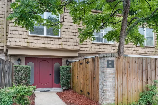MLS: O5954526 Condo For Sale