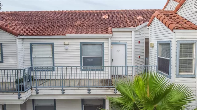 MLS: O5955517 Condo For Sale