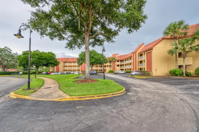 MLS: O5955689 Condo For Sale