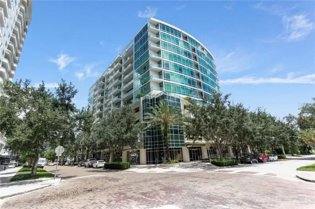 MLS: O5956099 Condo For Sale