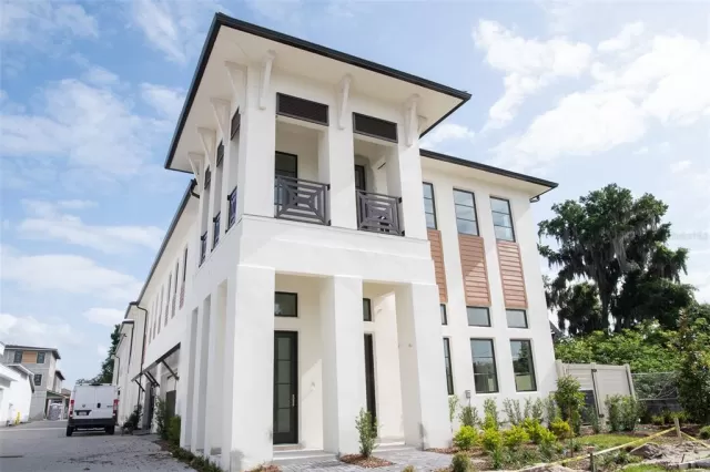 MLS: O5957052 Condo For Sale