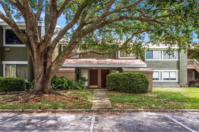 MLS: O5957055 Condo For Sale