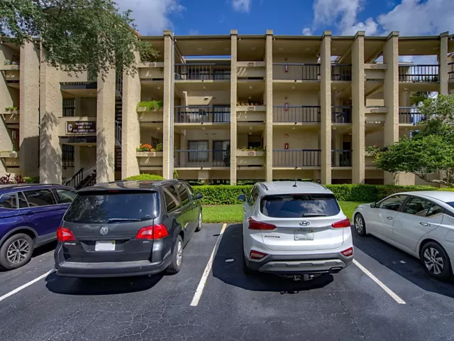 MLS: O5958787 Condo For Sale