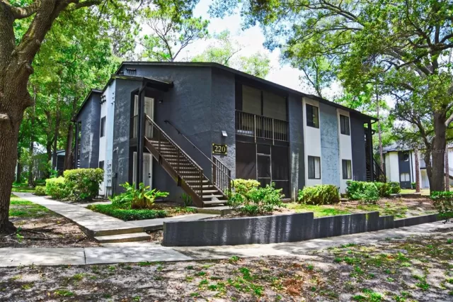 MLS: O5959817 Condo For Sale