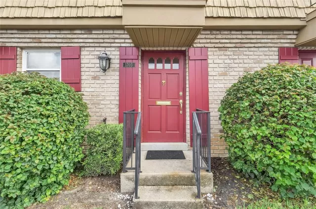 MLS: O5960830 Condo For Sale