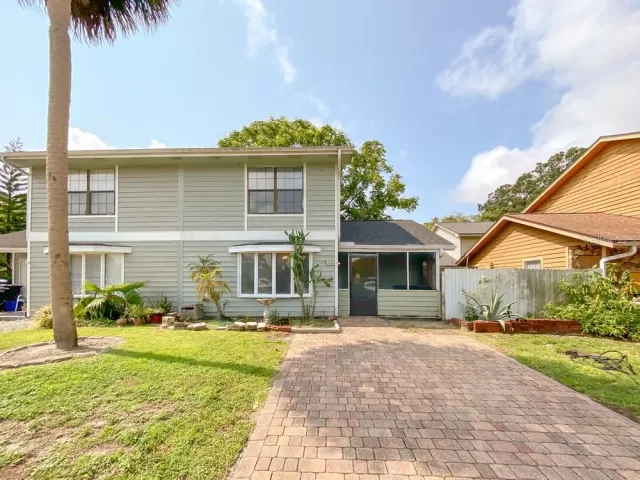 MLS: O5961538 Condo For Sale