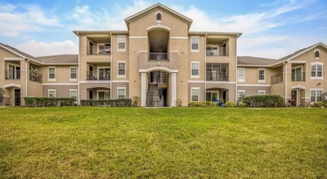 MLS: O5962326 Condo For Sale