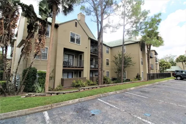 MLS: O5962636 Condo For Sale