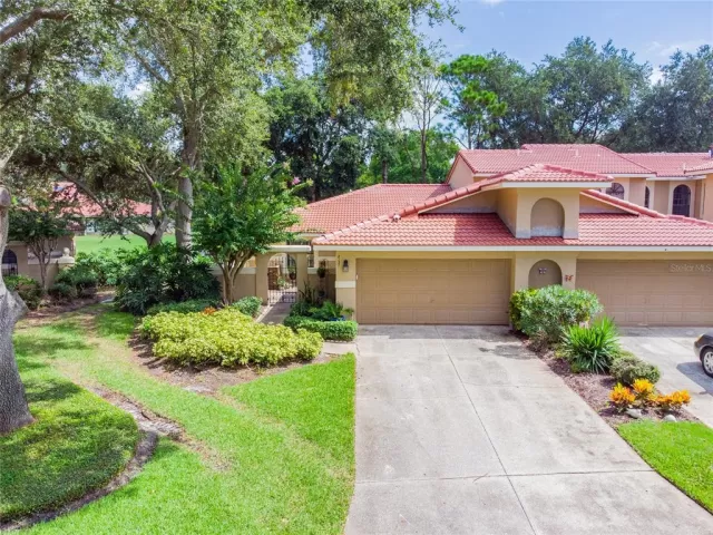 MLS: O5963025 Condo For Sale