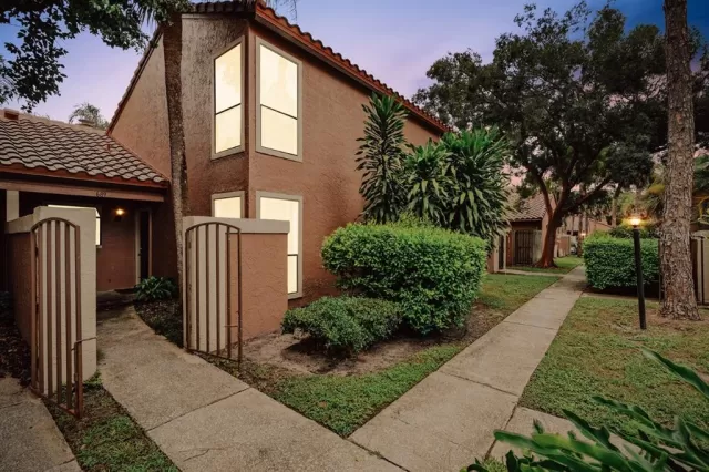 MLS: O5963859 Condo For Sale