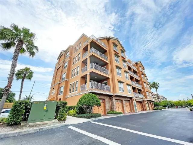 MLS: O5964874 Condo For Sale