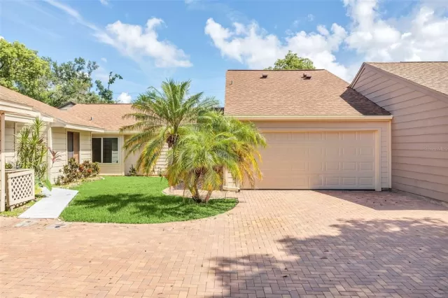 MLS: O5964879 Condo For Sale