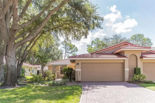 MLS: O5965443 Condo For Sale