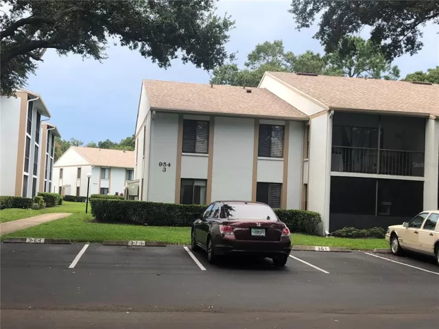 MLS: O5966140 Condo For Sale