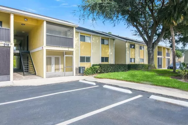 MLS: O5967495 Condo For Sale