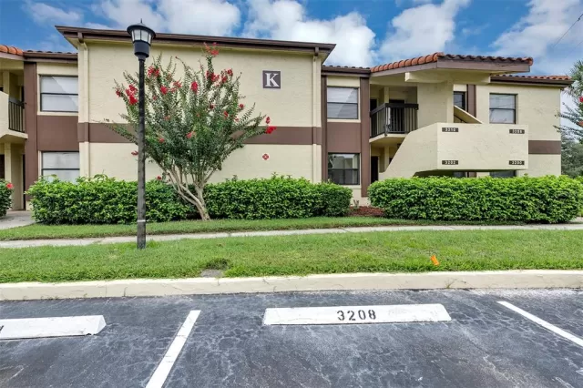 MLS: O5968082 Condo For Sale