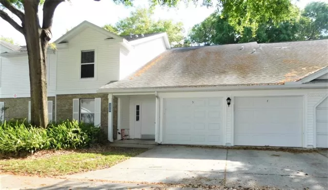 MLS: O5968428 Condo For Sale