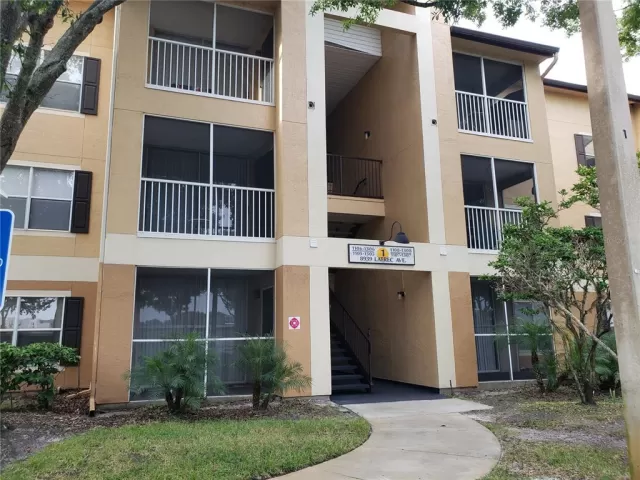 MLS: O5970498 Condo For Sale