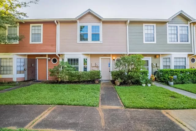 MLS: O5971008 Condo For Sale