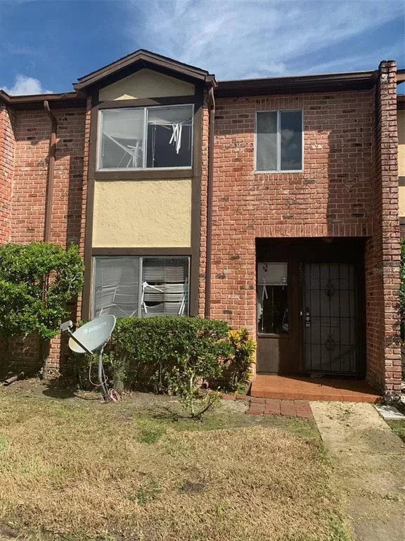 MLS: O5971583 Condo For Sale