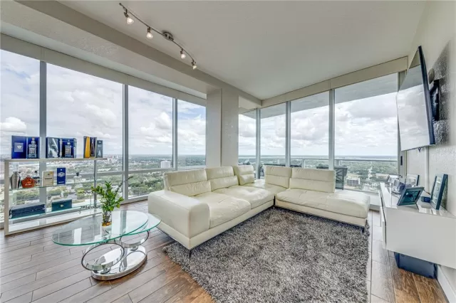 MLS: O5971743 Condo For Sale