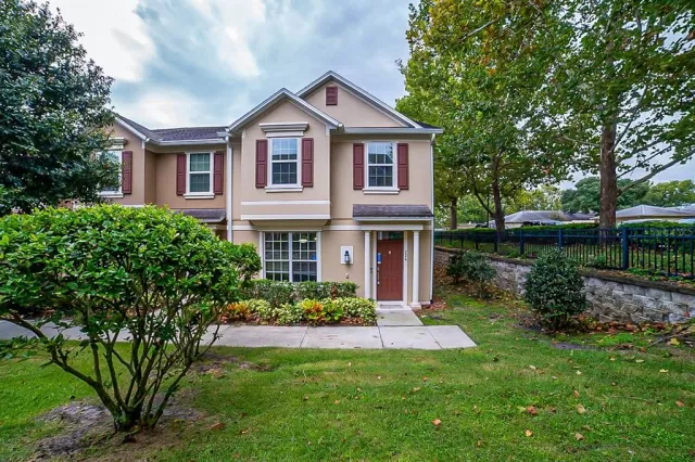 MLS: O5972458 Condo For Sale