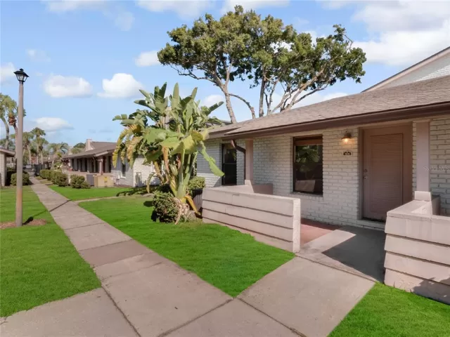 MLS: O5972634 Condo For Sale