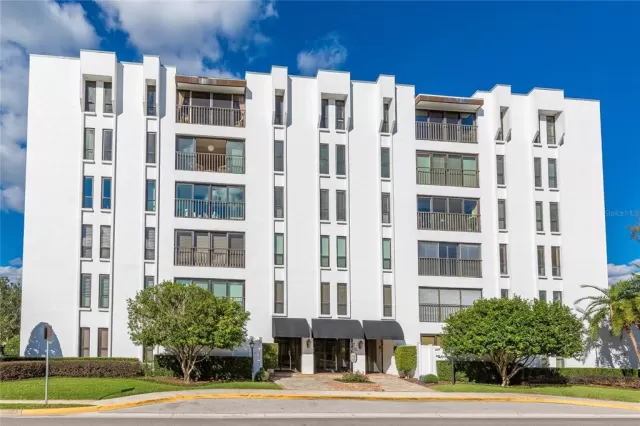 MLS: O5972840 Condo For Sale