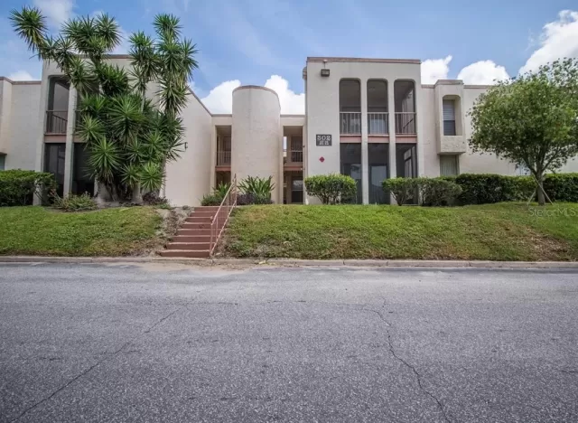 MLS: O5973406 Condo For Sale