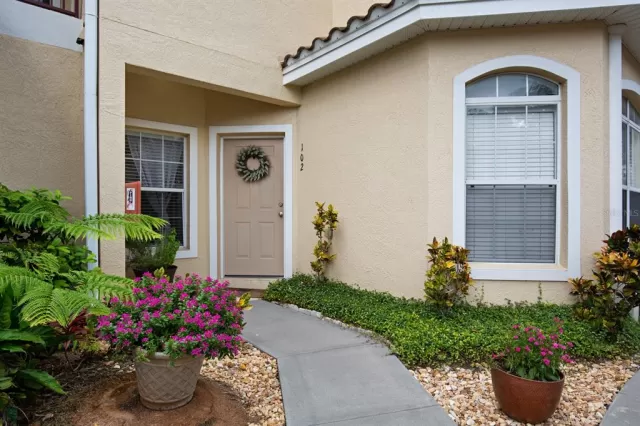 MLS: O5973800 Condo For Sale