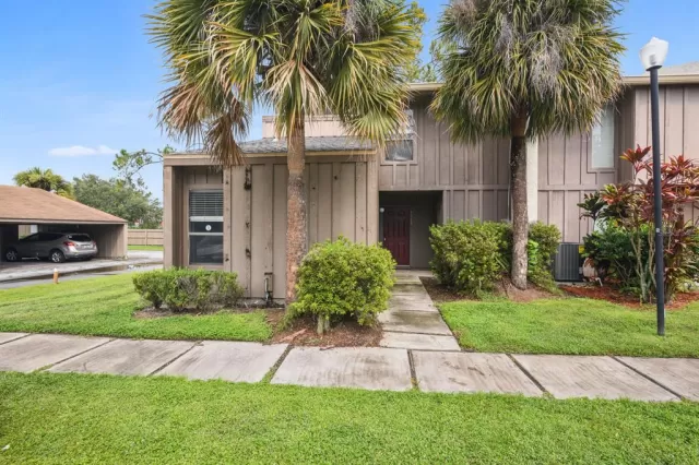 MLS: O5974474 Condo For Sale